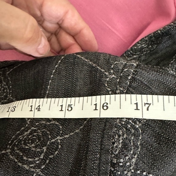 D& Co sz Md jacket, blazer in a grayish color with top stitching on the jacket - Picture 7 of 11